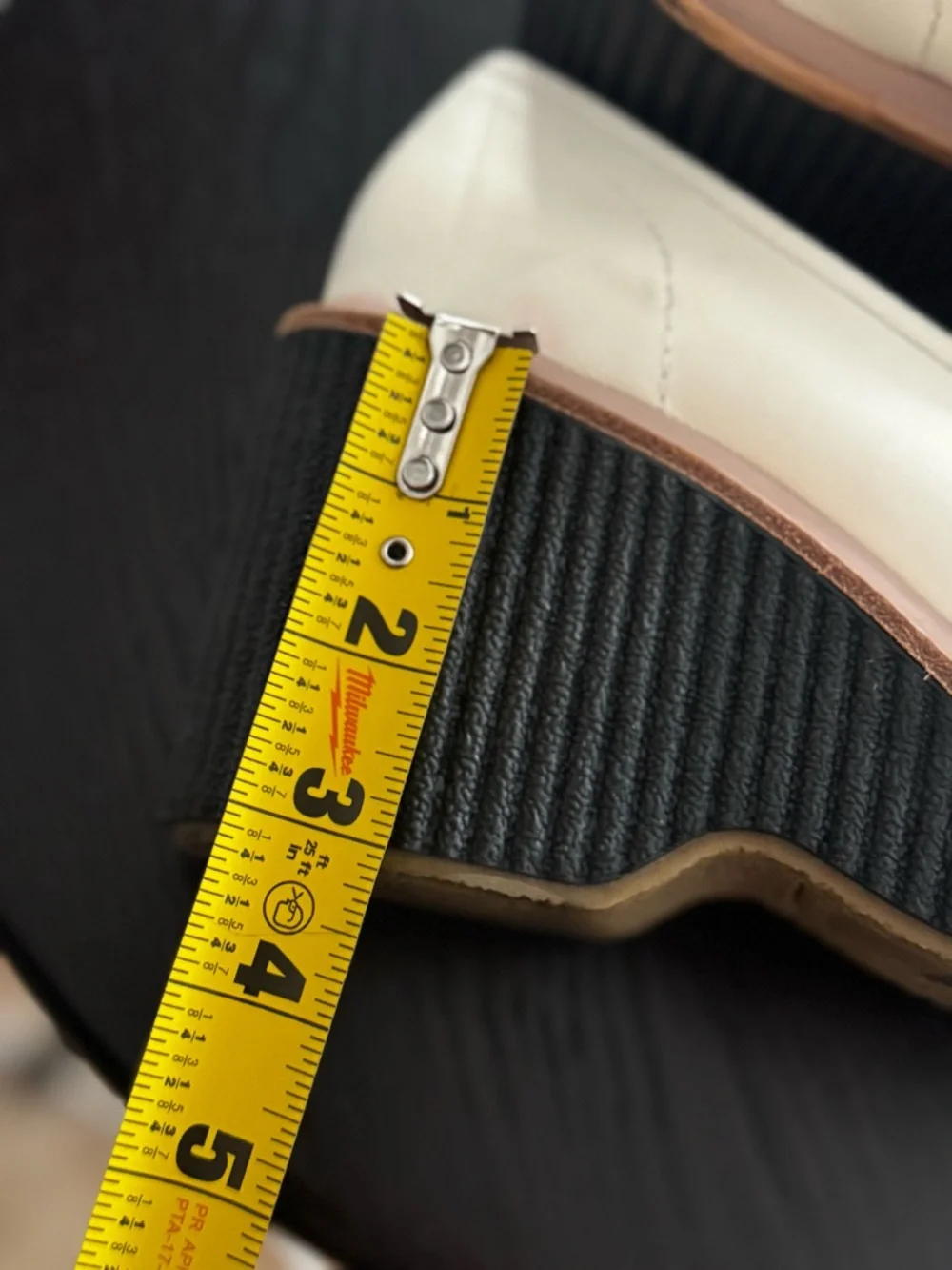 Dolce Vita Cream Ivory Platform Loafers Size 8 Gold Chain Lug Sole - Picture 7 of 10